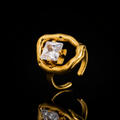 Priya Bague Signature